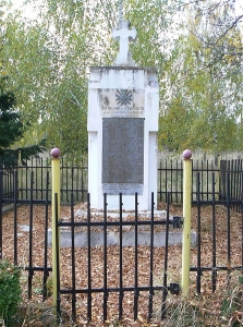 Военният паметник в село Поцърненци (снимка Vassia Atanassova)
