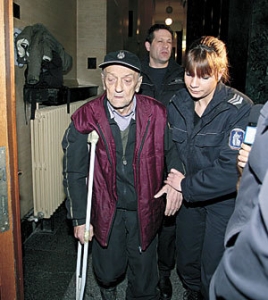 Илия Николов - Баровеца в съда Илия Николов - Баровеца в съда
